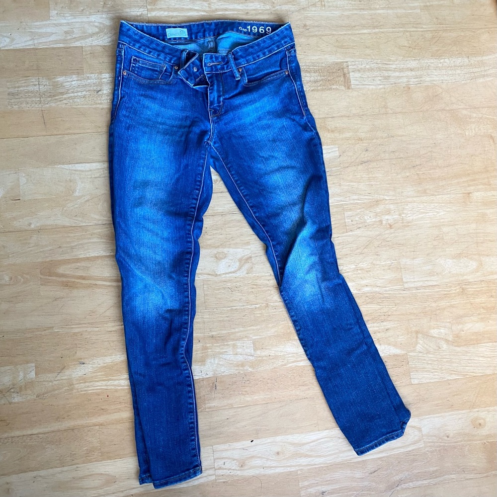 GAP Skinny Jeans Women’s Size 26 Short- Style is Always Skinny